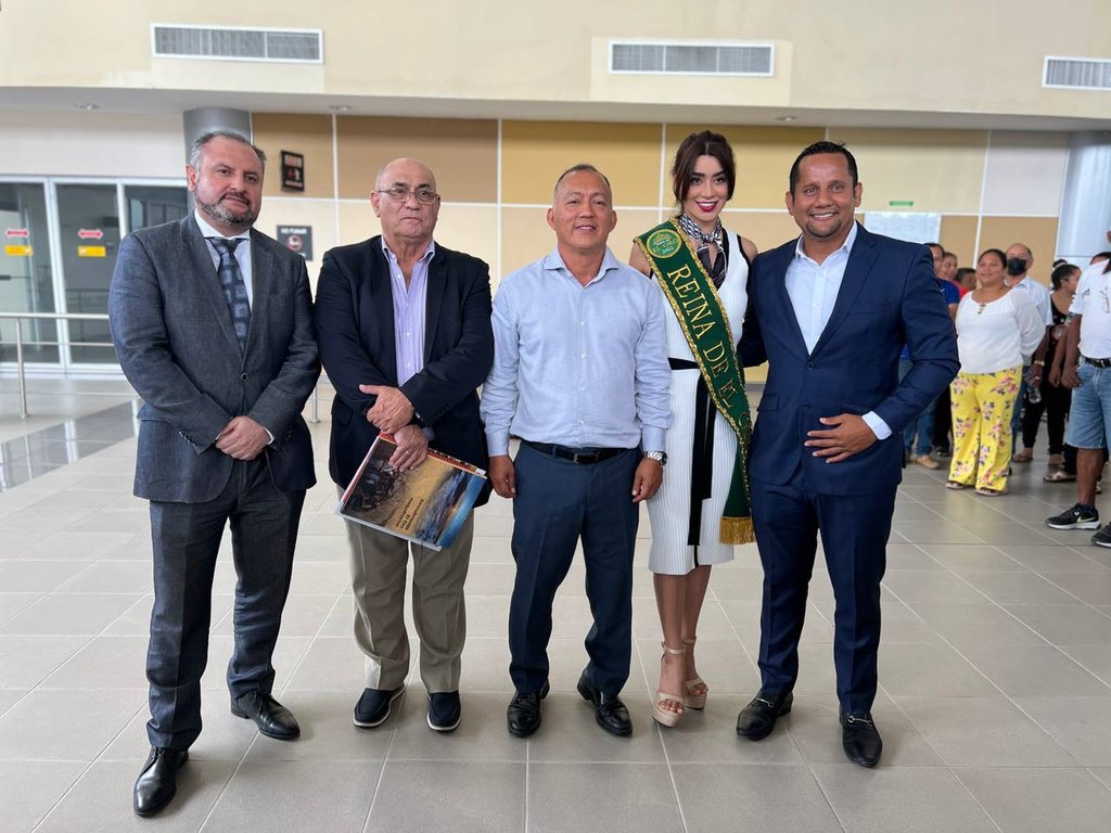 ¡Más Frecuencias Nacionales y Los vuelos internacionales, ya son una realidad!

Hoy mediante una rueda de prensa Junto al Prefecto Clemente Bravo , en el aeropuerto regional Santa Rosa se dió a conocer el incremento de vuelos nacionales e internacionales con rutas más frecuentes