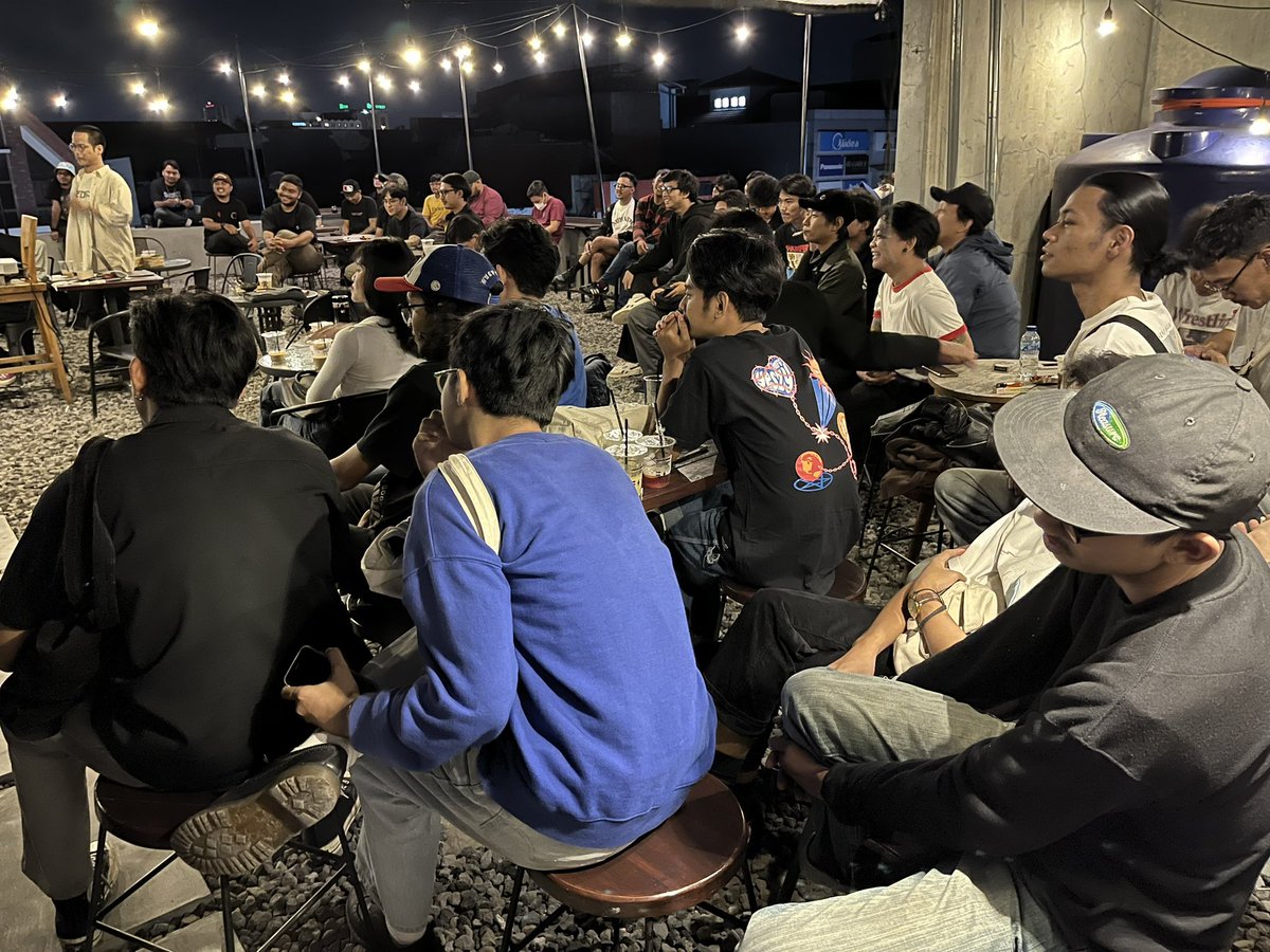 irfnmustdie's tweet photo. tonight was awesome! thank you so much for coming and making this happen! xoxo

#senjadalamprosa #hustedyouth https://t.co/Zn9a7SJEeO
