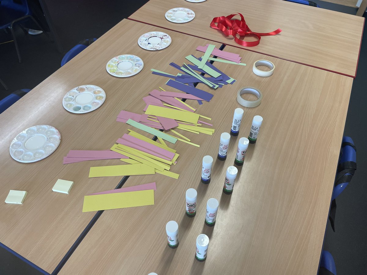 Ellie Hern tweet media