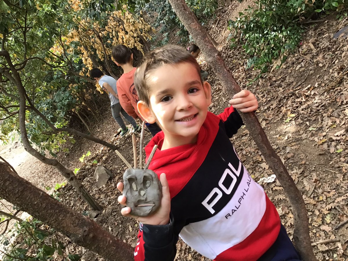 BsbsForest's tweet photo. @BSBCity A breezy walk this morning and Y1 and 2 were soon deep into their Forest School adventure - playing, exploring and creating their own woodland tree spirits! #forestschool #outdoorlearning @BSB_Barcelona https://t.co/fM2QvRkUW2