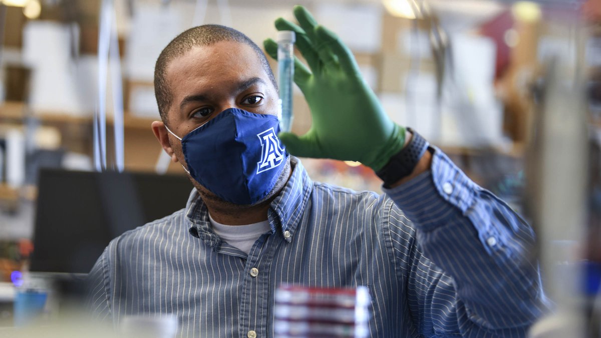 Johnson Lab has a position open for Researcher/Scientist III.
For more information arizona.csod.com/.../4/home/req…...
Johnson Lab Research immunobiology.arizona.edu/research/johns…