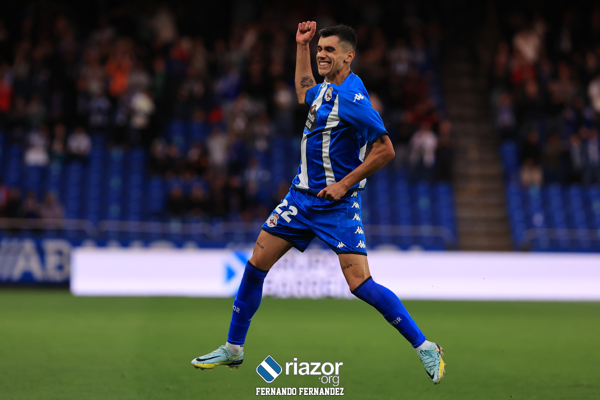 riazororg's tweet photo. Villares le está cogiendo el gusto a lo de marcar.

🎩 Así celebró el 1-0 https://t.co/mf8MfB84pA