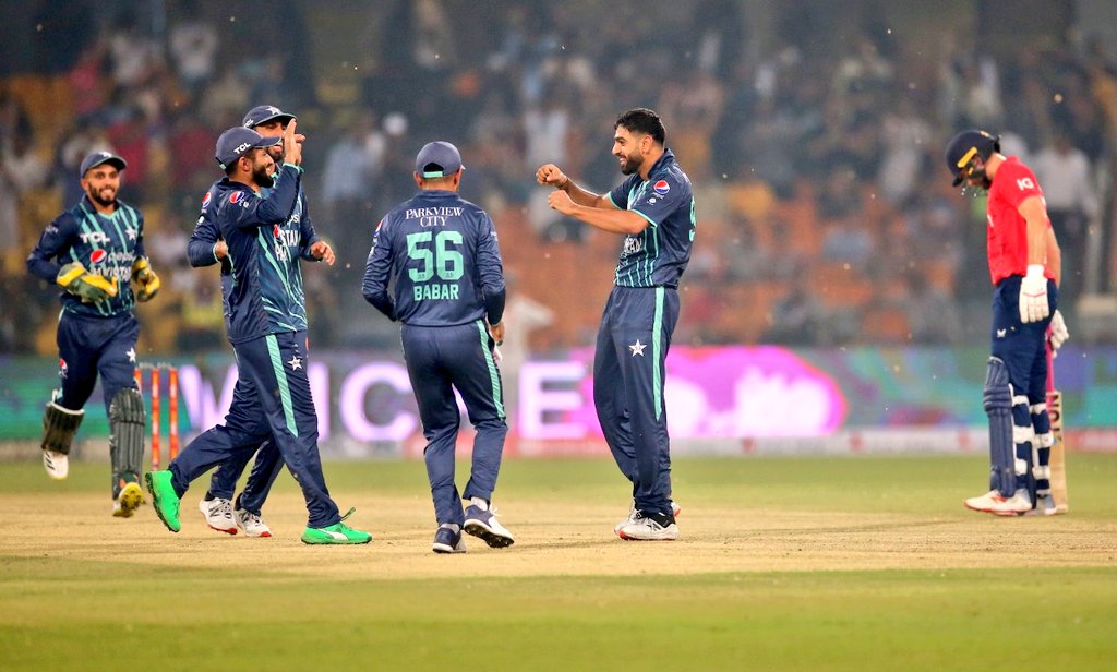 Iam_Mian's tweet photo. Wow , what a thrilling game of Cricket, BABAR Azam lead the  the team so brilliantly ❤️ ,  Pakistan cricket at it's Best 💯#PakvsEng2022 https://t.co/p9osHbD5an
