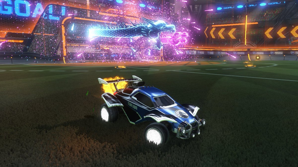 **TITANIUM WHITE OCTANE GIVEAWAY**

To enter:
- Retweet this tweet;
- Follow me and <a href="/AkrylicRL/">AkrylicRL</a>! (special thanks to him for giving it away)

Announced 1st November!
Good luck everyone!🍀