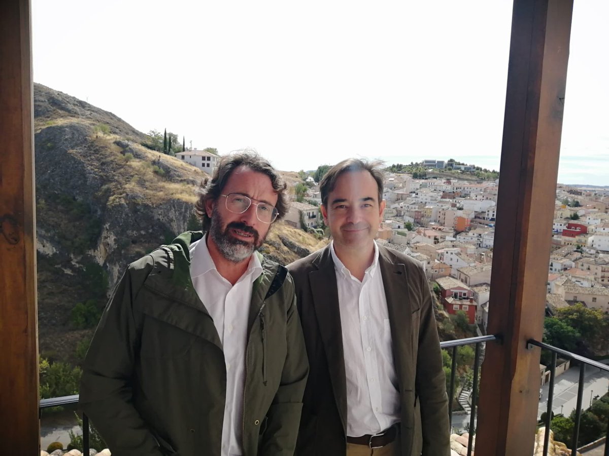 aytocuenca's tweet photo. Iniciativa que se celebrará también a la inversa, pues hoy mismo el concejal de Turismo, @MiguelAngValero , ha acordado 🤝 con su homólogo de la ciudad valenciana, Vicent Mascarell, que Cuenca se promocionará próximamente también allí en Gandía 📷 https://t.co/Z44H3EcnmV