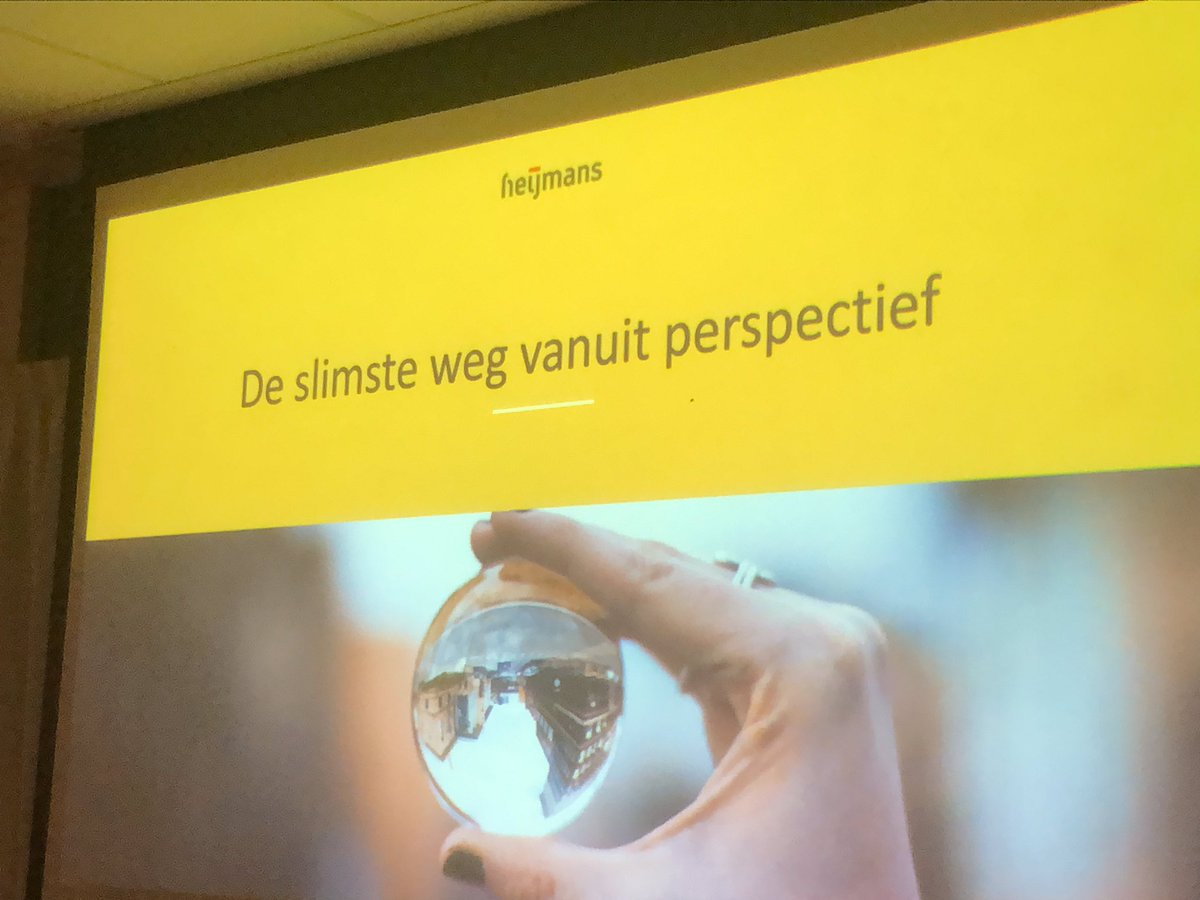 LeeflangHans's tweet image. Vraag: kennen jullie aannemers, die buurtmaken voor ze in een gebied aan de slag gaan?
Gisteren organiseerde @heijmansnl een intrekkersmoal voor de bewoners langs de N825 in de Achterhoek. Een signaal dat zij een verbinding aan gaan voor langere tijd #ProeftuinNettelhorst.