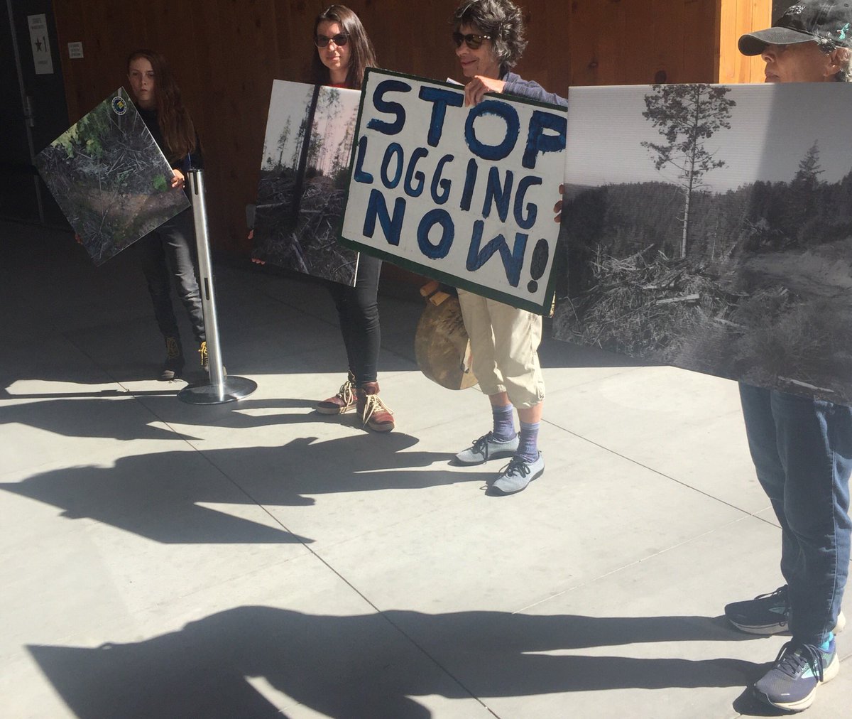 VozSilvestre's tweet photo. Hey @WadeCrowfoot WTF? All this talk about βnature based solutionsβ and βtribal partnershipsβ at your fancy launch for #30x30 yet the #CalFire mismanagement and logging of Jackson Forest is at the heart of our #climate and #biodiversity crisis. #StopLoggingNow #PomoLandBack https://t.co/7GeYFJQGGH