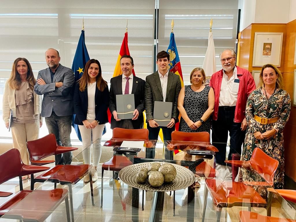 Hui hem signat l'Aula STARTUPV València Emprén, un nou acord de col·laboració <a href="/UPV/">Universitat Politècnica de València</a>  amb  <a href="/AjuntamentVLC/">Ajuntament València</a> <a href="/borsanro/">Borja Sanjuan Roca</a> que reflecteix el nostre compromís amb l'emprenedoria i la iniciativa innovadora empresarial➡️bit.ly/3ChrNp9 🗞️

#emprendimientoUPV