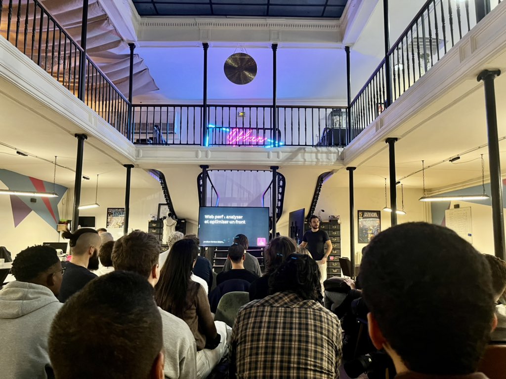 takimafr's tweet image. Ce soir Jonathan Hervieux @djow__ présente au meetup de @parisjs son talk sur WebPerf: analyser et optimiser un front
#frontdevelopment #meetup #webperf #javascript #ParisJS101 #ParisJS