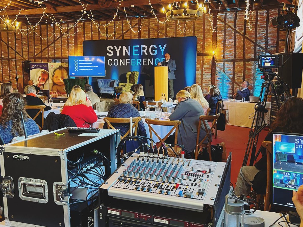 KALMCreativeLTD's tweet image. What an epic day! Working with propertyladdergroup on their first ever #SynergyConference 🎥😍