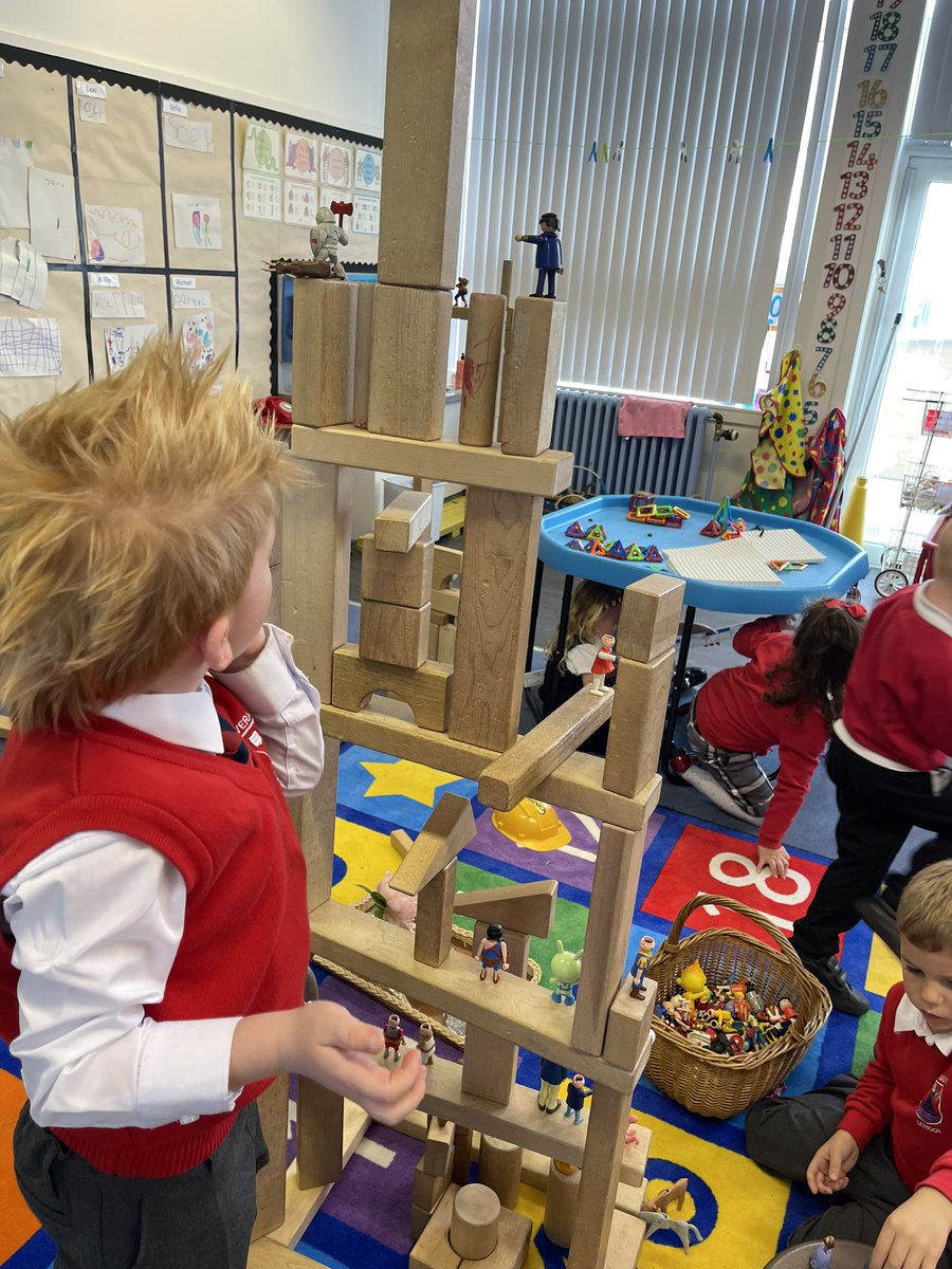 MrsLyon5's tweet image. Room1 @inverallochyPS we are developing into competent builders. Our structures are stronger, taller and more intricate! We even made it taller than Mrs Lyon.  Sharing stories too.
#playistheway #funandengagement