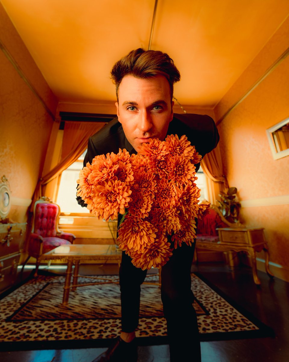 We’re loving <a href="/_Nyiko_/">NYIKO®</a>’snew music video for “LA On Fire!” Check out <a href="/Mariah_Estran/">Mariah</a>’s article here: unclearmag.com/music-posts/20… 🧡
📸: Niles Gregory