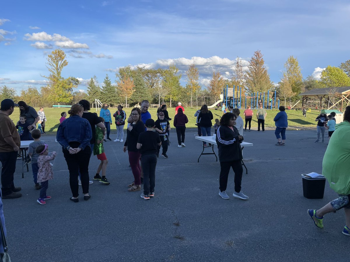 So great to see so many people at our Open House tonight.  Parents, students and previous students, felt like a school reunion!  Thanks for coming everyone and we hope you enjoyed the ice cream treats!