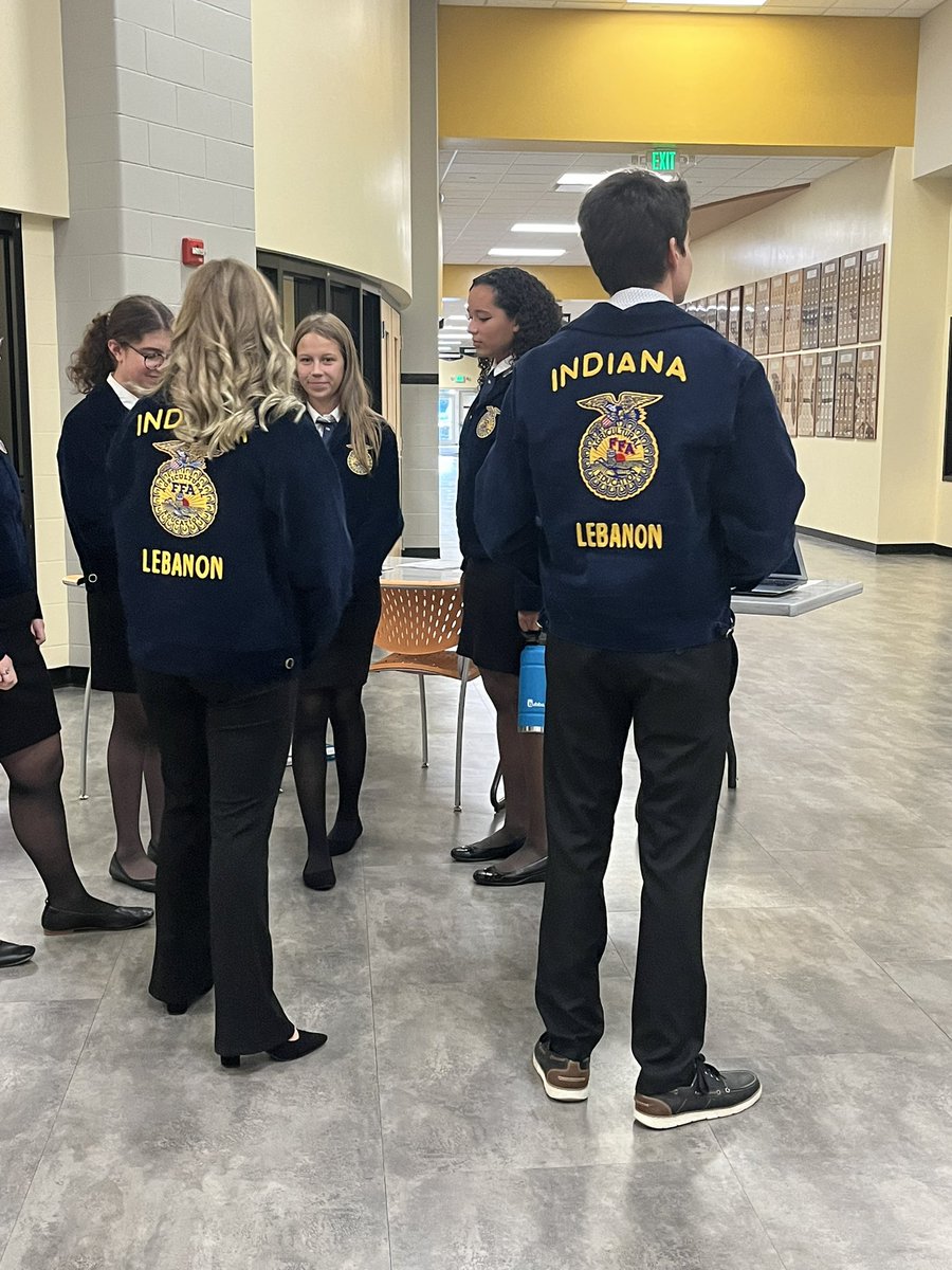 LcscSuper's tweet photo. Great evening hasted by our @ffa_lebanon chapter. Thank you to all of our community volunteers! @Lebanon_Schools #thisislcsc https://t.co/2wHWCuMdK7