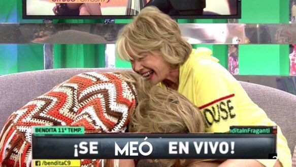 martxtrch's tweet photo. javi: era el gemelo no?
mario: que gemelo ni que cojones el culo
javi: no, que si era el gemelo el del beso  #LaIslaDeLasTentaciones2 https://t.co/tJwST99Xu2