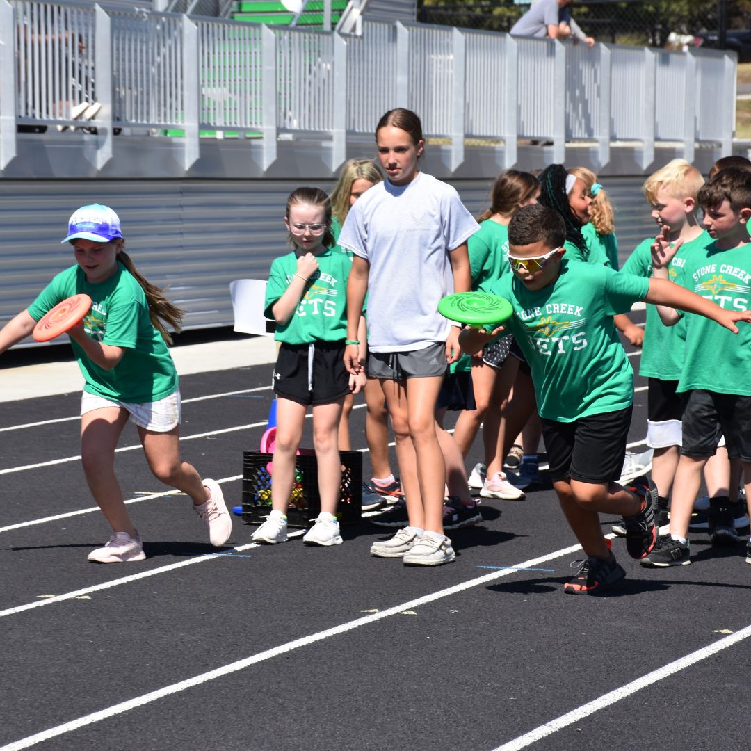 DerbySchoolsKS's tweet photo. Highlights from Kansas Kids Fitness Day at Panther Stadium - The event is for all 3rd-graders in the district. Thank you to the staff and volunteers who help make this event a success! https://t.co/nrIgtDEVKo