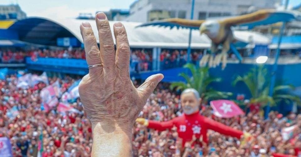 HelenaMattosPT's tweet photo. 4 dias
#LulaNo1ºTurno
#LulaPresidente13
#lulavalealuta
#vote13
#votept https://t.co/s41hGVh2s8
