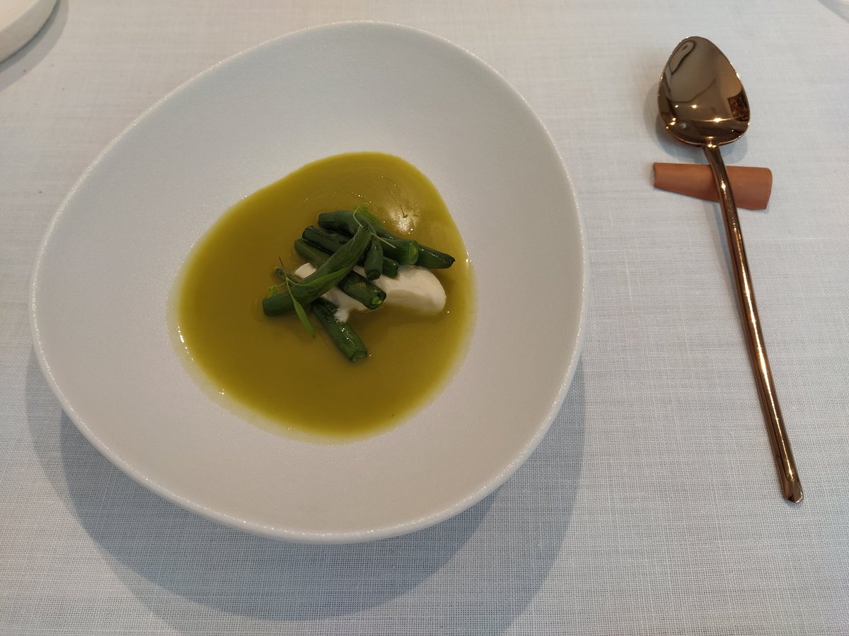 casty85's tweet photo. Hacía falta un lugar así en Albacete, como lo es  @restababol  de la mano de @monty_cazuelas 

Buena cocina, con técnicas muy perfeccionadas sin quitar protagonismo al producto.
Nos vamos con el recuerdo del caldo de las judías y si versión del asadillo manchego. 

Volveremos ☺️ https://t.co/Y6aaYTFfdX