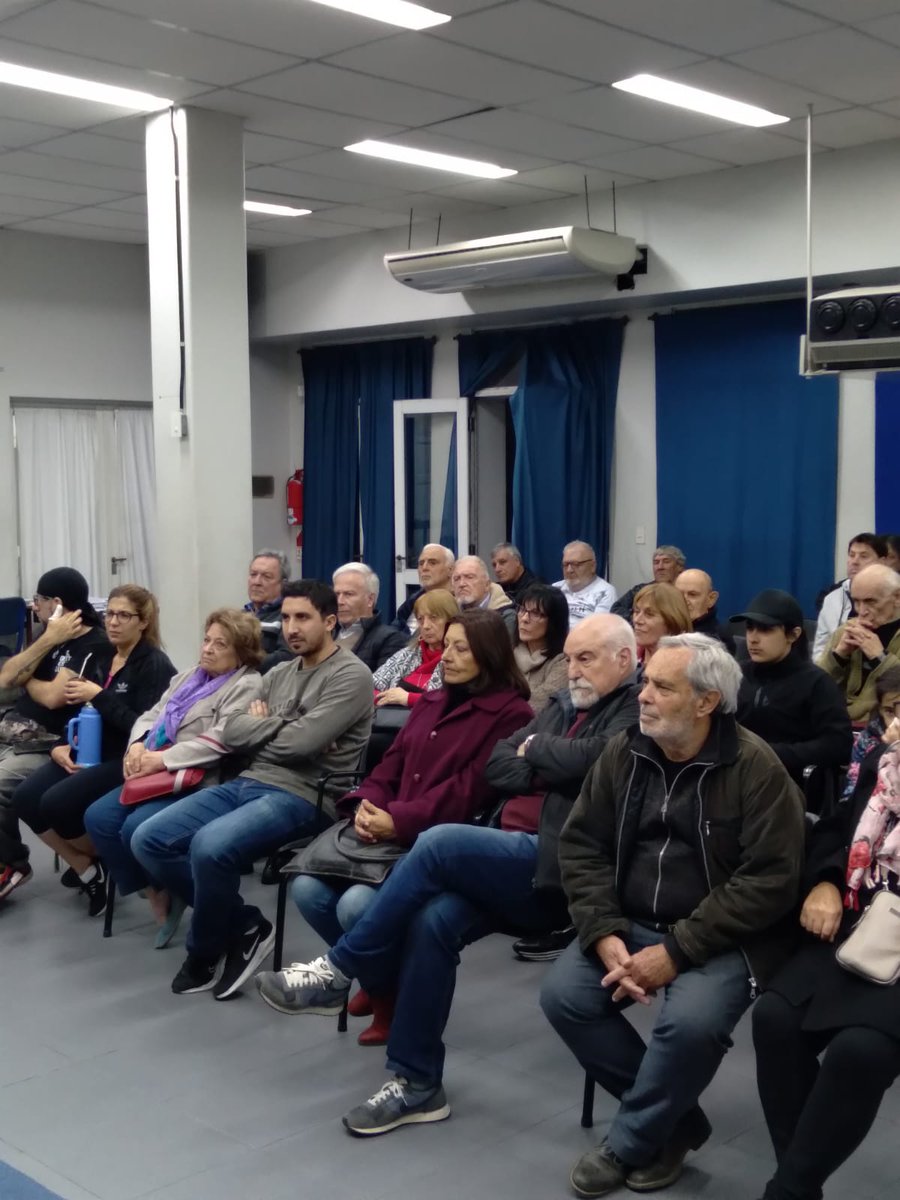 soberanxs's tweet image. 📢 &quot;El Gobierno tiene que desempolvar la Televisión Digital. Es una herramienta para construir pluralidad.

¿Por qué no se hace?

Hay que hacerlo ya! y en el mientras tanto ir construyendo una nueva Ley de Medios.&quot;

@gabmariotto en el encuentro Ley de Medios Ya!
