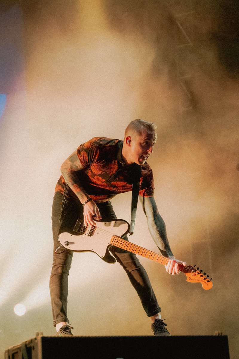 YeBron James tweet media