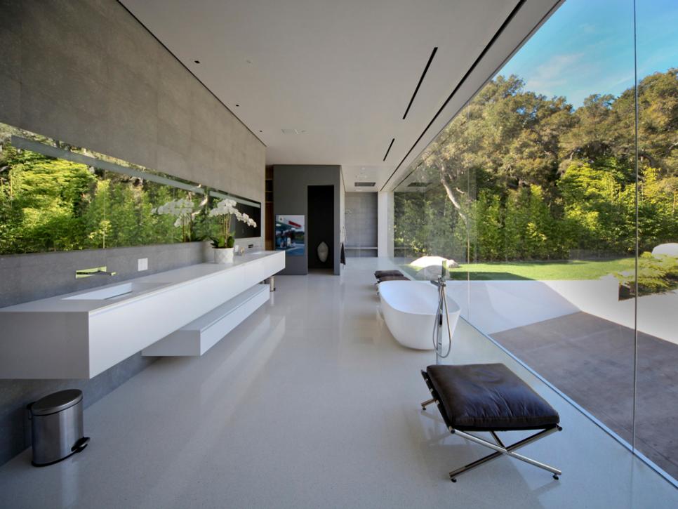 LuxuryTubs's tweet photo. ..creating the impression that the space is open to the outside. The seamless glass windows that form the outer walls allows natural light to brighten the space..

Pic 17 From Luxurious Bathroom Makeovers From Our Stars: https://t.co/7wvkQ2QbNY  
#bathroomwithaview #roomwithaview https://t.co/G7f8KbrLTt