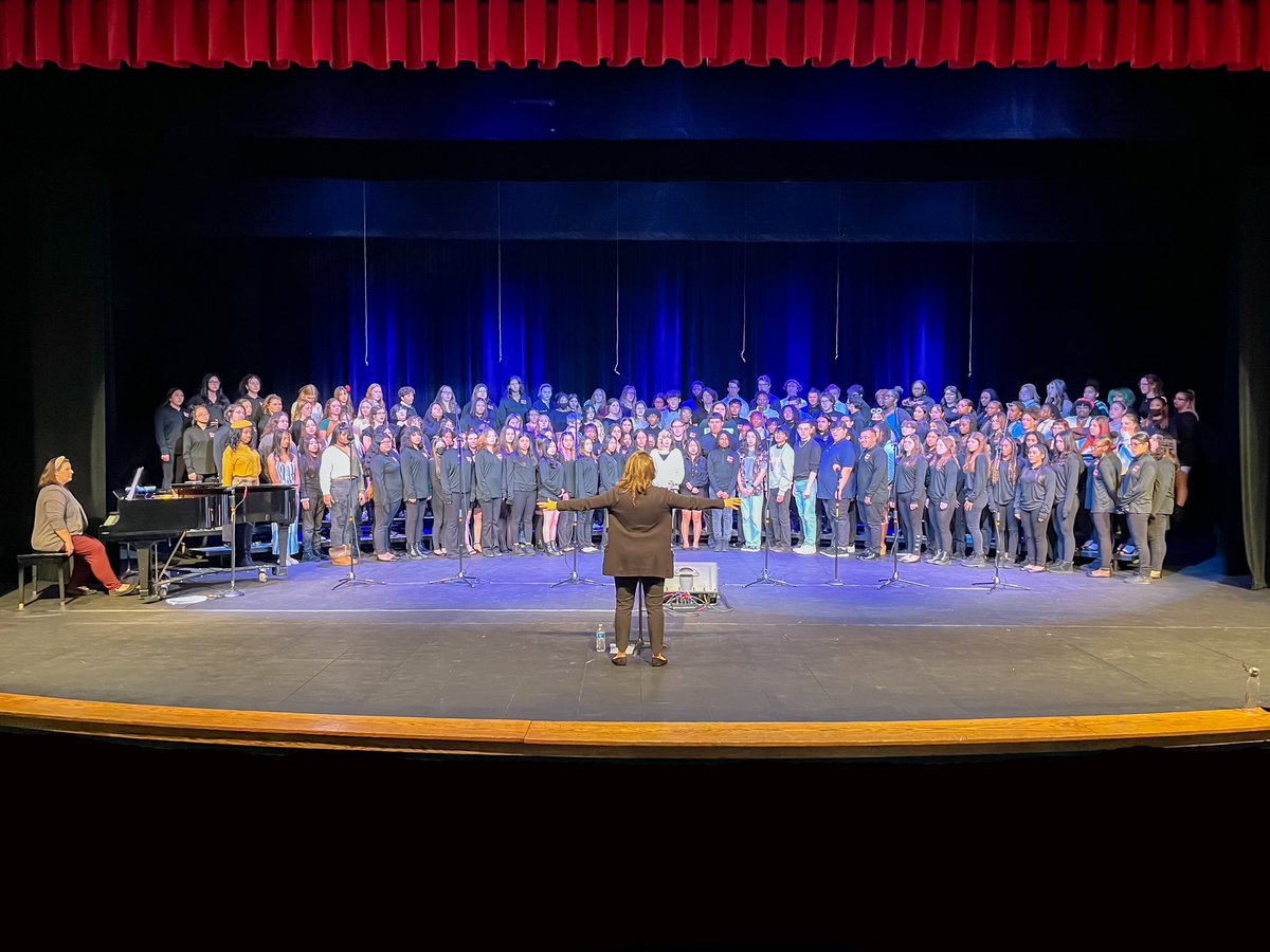 DDE Choir Department tweet media