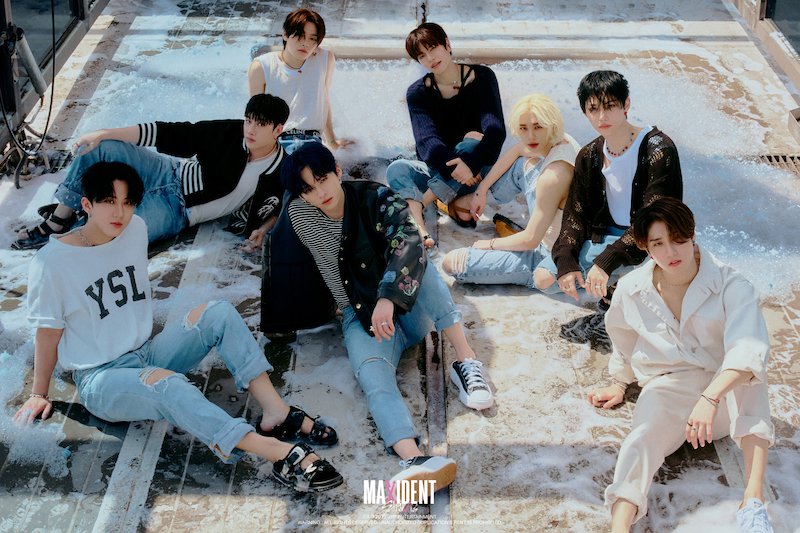 KINGOOS! Stray kids ultrapassou 2.4 Milhões de pré encomendas para o seu novo mini album 'MAXIDENT' 🎉