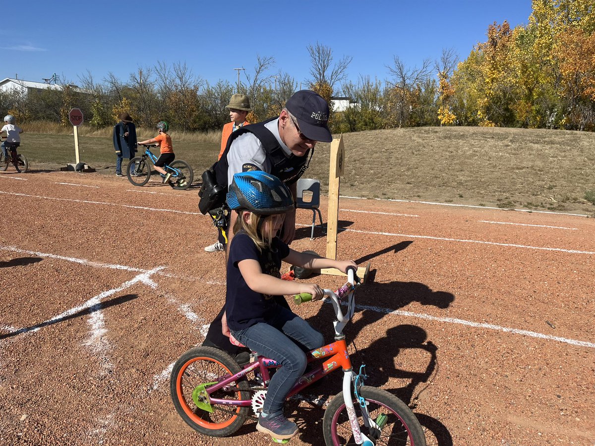 Lisa grande tweet media