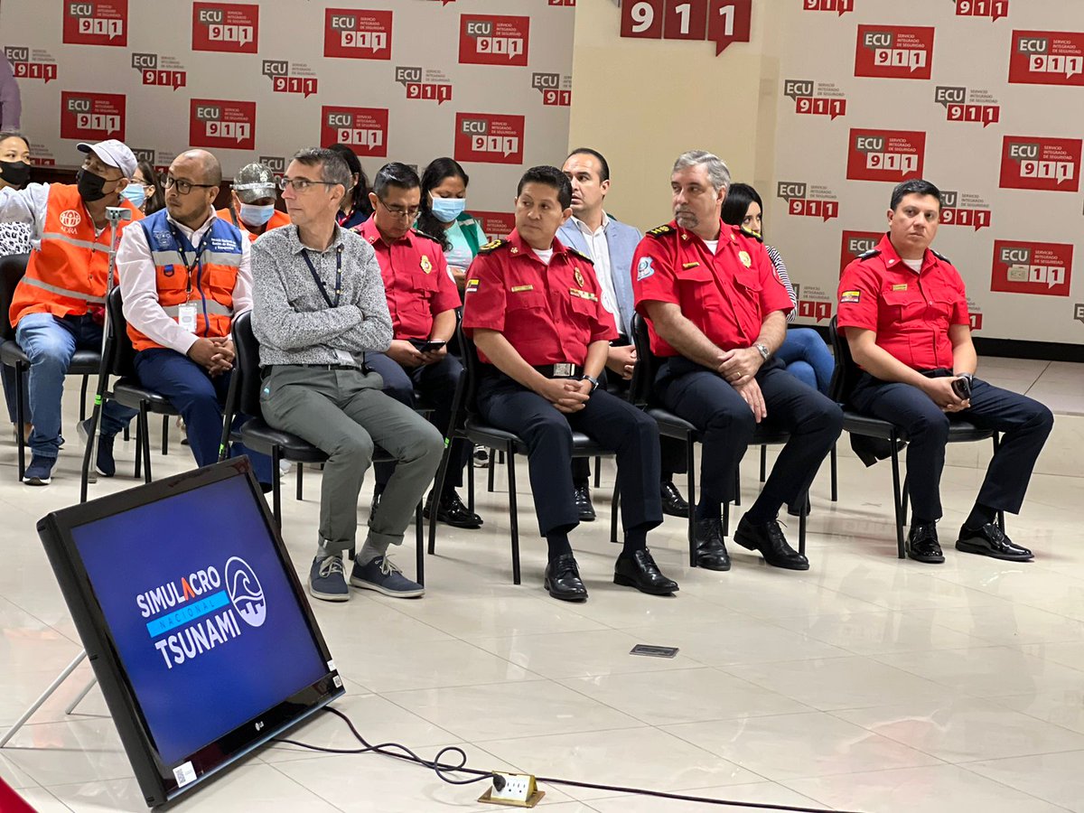 phsallenave's tweet photo. La @CoopSecuDefense 🇫🇷🇪🇨 se prépare pour l'exercice national #tsunami/#séisme des 25-27/10.
👉Participation à la conférence de presse de présentation avec @cetorresb, ministre @Riesgos_Ec.
⬆️@SecCivileFrance pilote du processus #IRNAP @Insarag au profit de 4 #MUSAR & 5 #LUSAR https://t.co/CP773c2ZCV