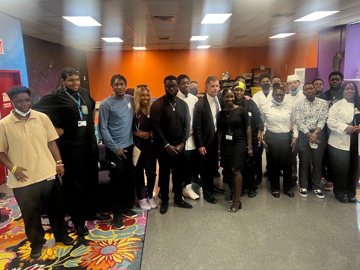MTC_Trains's tweet photo. We are pleased to highlight recent visits by @SecMartyWalsh to the Turner, Brooklyn, and South Bronx @DOLJobCorps centers.
#mtcchangeslives #jobcorps https://t.co/JpJlvVsfOo
