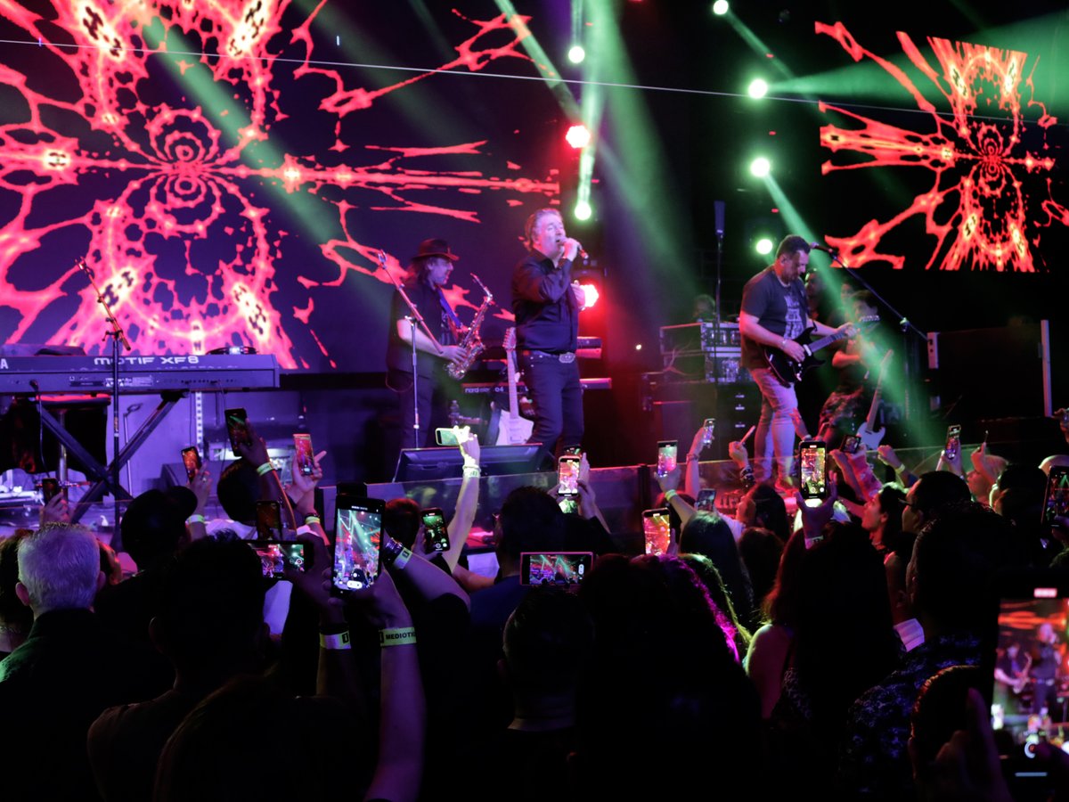 miguelmateosok's tweet photo. Disfrutamos mucho el show en #XalosEventCenter (Anaheim), y este fin de semana se vienen más noches de rock.
29/ SEP - #Rubys Oxnard
30/ SEP - #Giggles Los Ángeles
1/OCT - #Roccapulco San Francisco
2/OCT - #CaposEventCenter San José
Entradas en https://t.co/2DSTiQiVZD https://t.co/XqxiDHXmnu