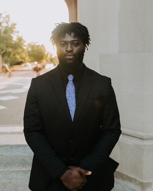 Joseph Ezeugo 🇳🇬

Treasurer 

Junior, Information Technology 

“Ka echi bia, ka ngozi bia”