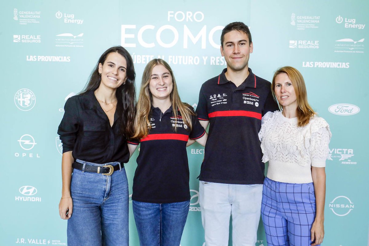 UPMRacing's tweet photo. Hoy hemos tenido la gran oportunidad de asistir al Foro ECOMOV en Valencia gracias a nuestro patrocinador @Reale_Seguros 🤩🏎️⚡️

Ha sido una experiencia increíble en la que hemos aprendido mucho sobre la situación actual de la movilidad ecológica y sus futuros pasos. 🚗🔌🔋 https://t.co/1uYyDbNtUx