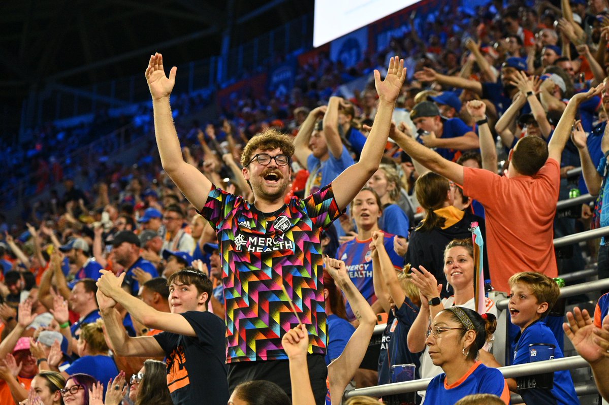 fccincinnati's tweet photo. Can't wait to celebrate all of you this weekend. 🧡💙

Retweet and Follow for a chance to win two tickets to our Fan Appreciation Match this Saturday! https://t.co/FXZTLVqiS5