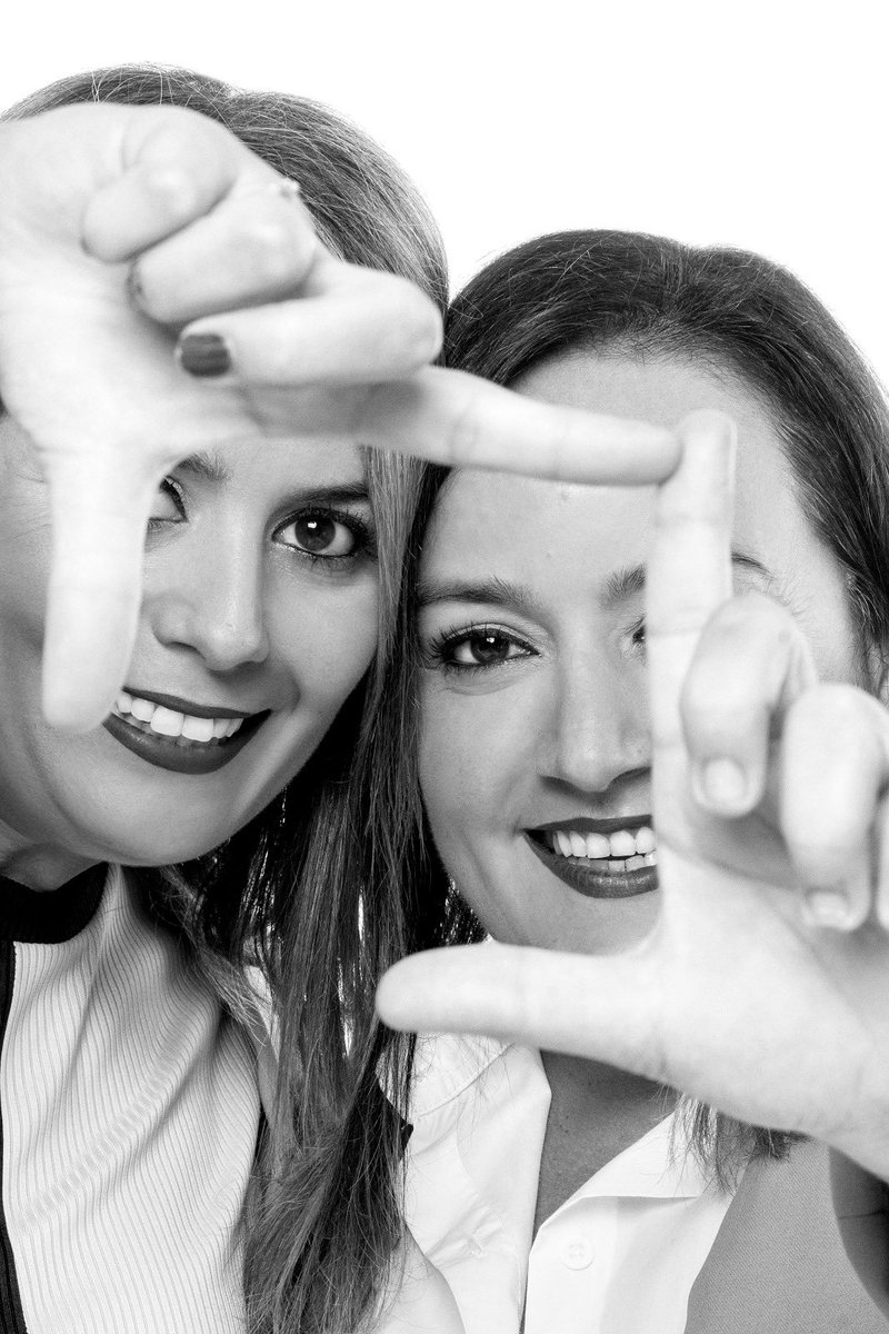 ❤️Podéis destrozar todo aquello que veis. Porque ella, de un soplo, lo vuelve a crear. Como si nada, como si nada. La quiero a morir❤️
Recuerda que juntas somos imparables y si sonreímos, más.😉

Feliz cumpleaños mi pequeño saltamontes.

#lanenasenoshacemayor #mimitad