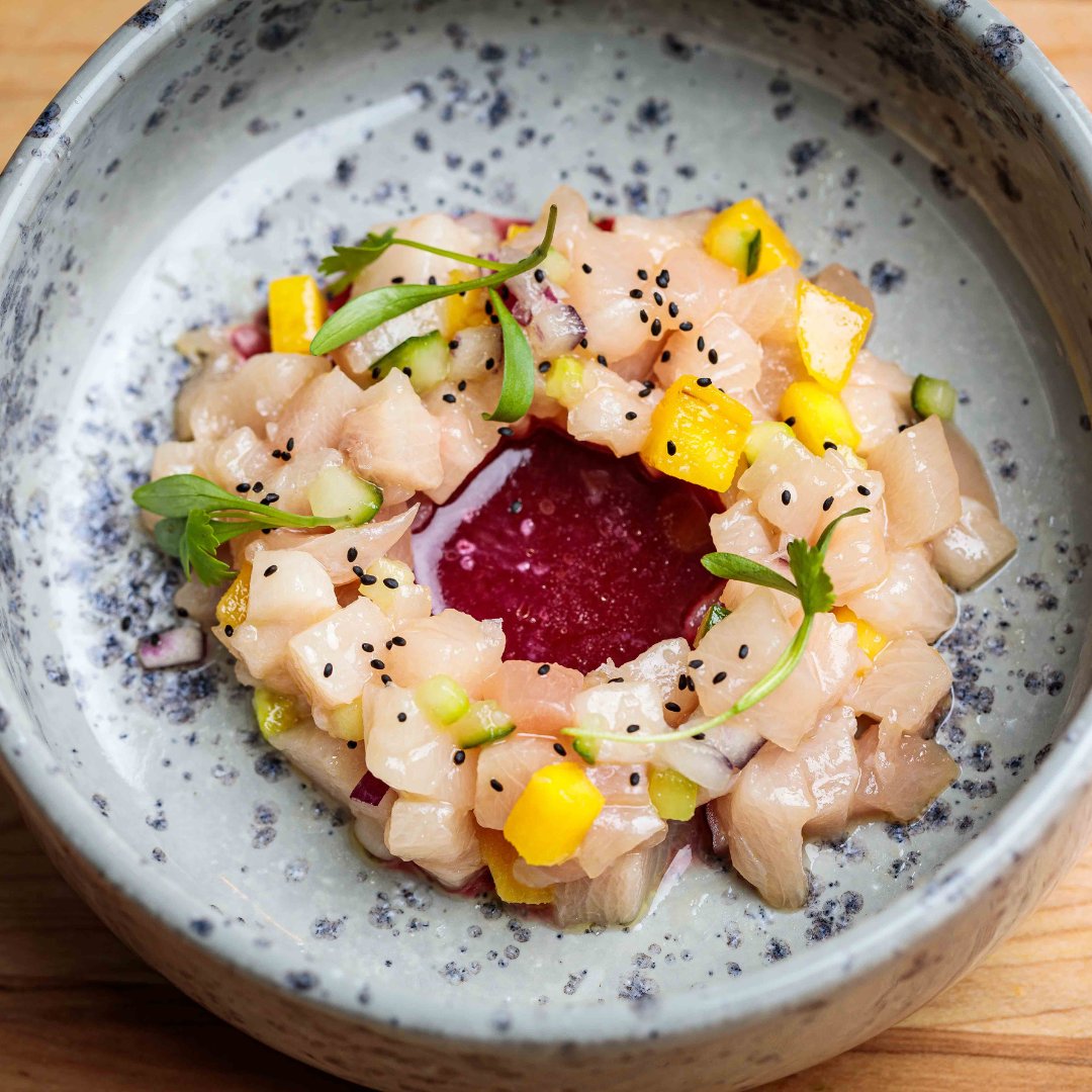 LocalLACatering's tweet photo. Wednesdays are just better with ceviche. 🦐

#cateringlosangeles #caterandevents #cateringLA  #LocalLACatering #FoodCatering #CorporateCatering #chef #catering #foodie #californiacuisine  #malibu #california #cheflife  #califroniastyle #losangeles #chillvibes #ceviche https://t.co/ZBDXmnIEbU
