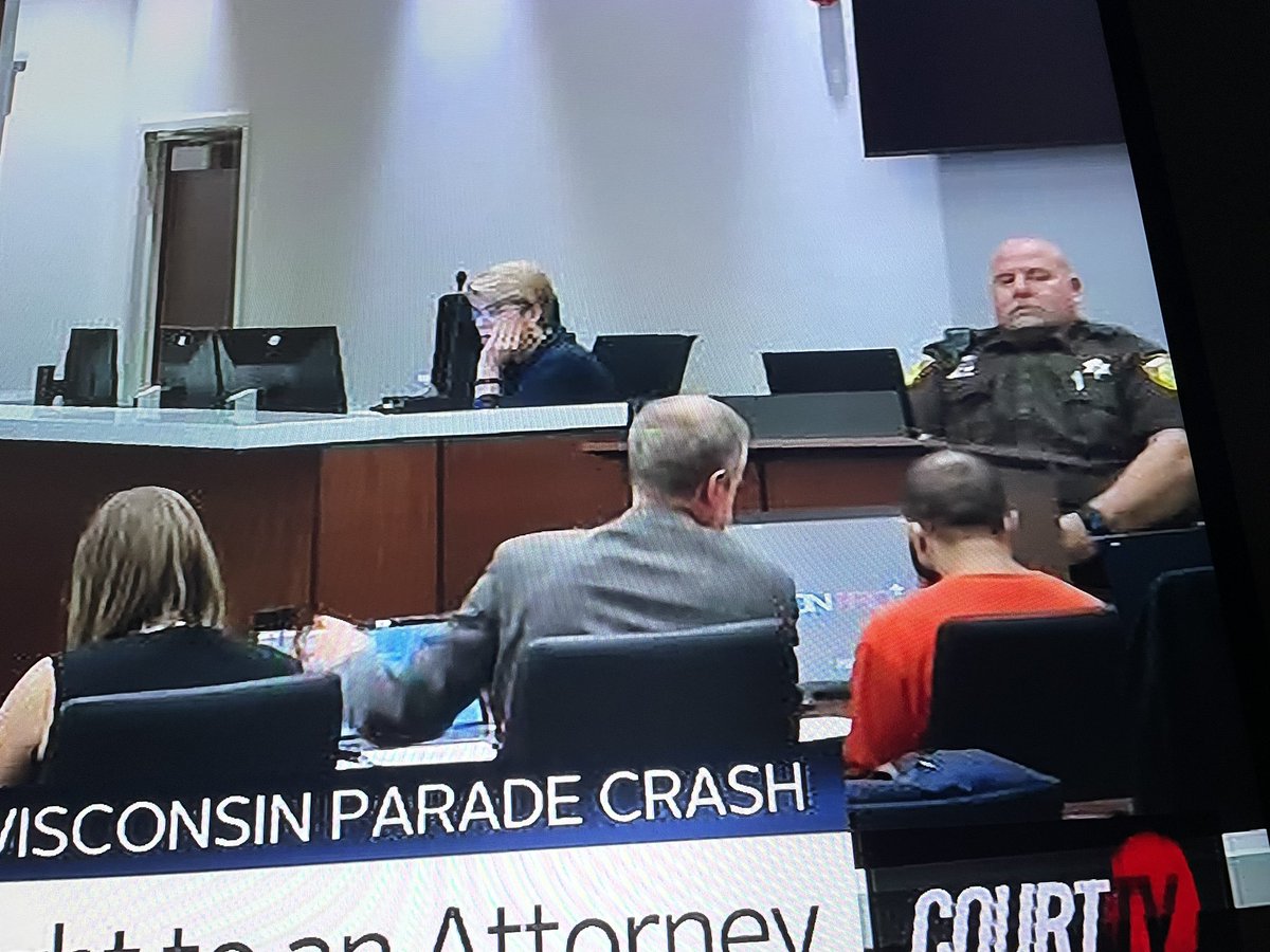 imadriienne's tweet photo. #DeadlyWisconsinParadeCrash 

@AshleyCourtTV @LawfulRiches @CourtTV

WOW❗️❗️ hold up. did you notice what Brooks is doing? the judge is asking “do you understand?” &amp; he is replying “yes i was informed..” 🤔 

so he’s not really confirming he understood?🤔😳 #appellateissue ❓ https://t.co/bkQO9SkFAj