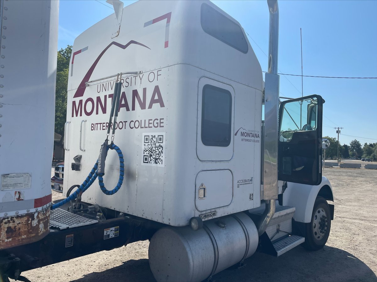AccelerateMT's tweet photo. Registration is now open for @UofMBitterroot's Commercial Driver’s License Training (#CDL) offered October 3 – 21. 
Application deadline: September 28. 
A CDL can qualify you for countless #jobs across #Montana. For more information and to apply: https://t.co/bkvMUO1VoU https://t.co/5a8etjEqyI