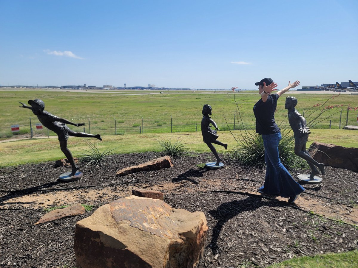 Ashley Few tweet media