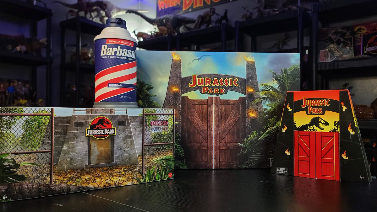I love the package design @mattel does for these exclusives. #jurassicparkcompound #jurassicjunkie #matteljurassicworld #jurassicpark #hammondcollection
