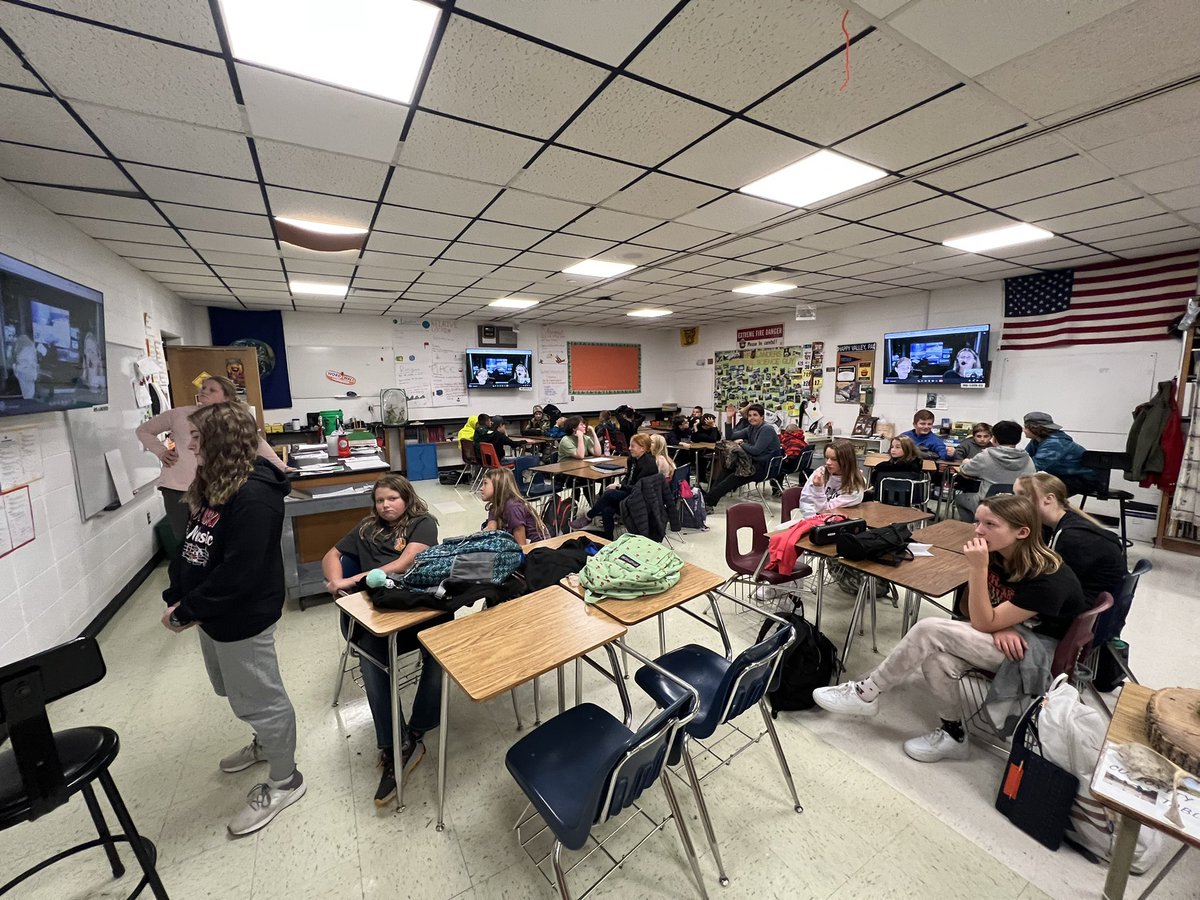 Dlanderspulaski's tweet photo. A big Thank you to @kellkoll as she shared her @InsideNatGeo teams work and adventures aboard the @EVNautilus on #sharks and ancestoral understanding inspiring our #GreatLakes Explorers to  practice being present and aware…@PCSD_PCMS #RaiderStrong https://t.co/EaBsTKzVgB