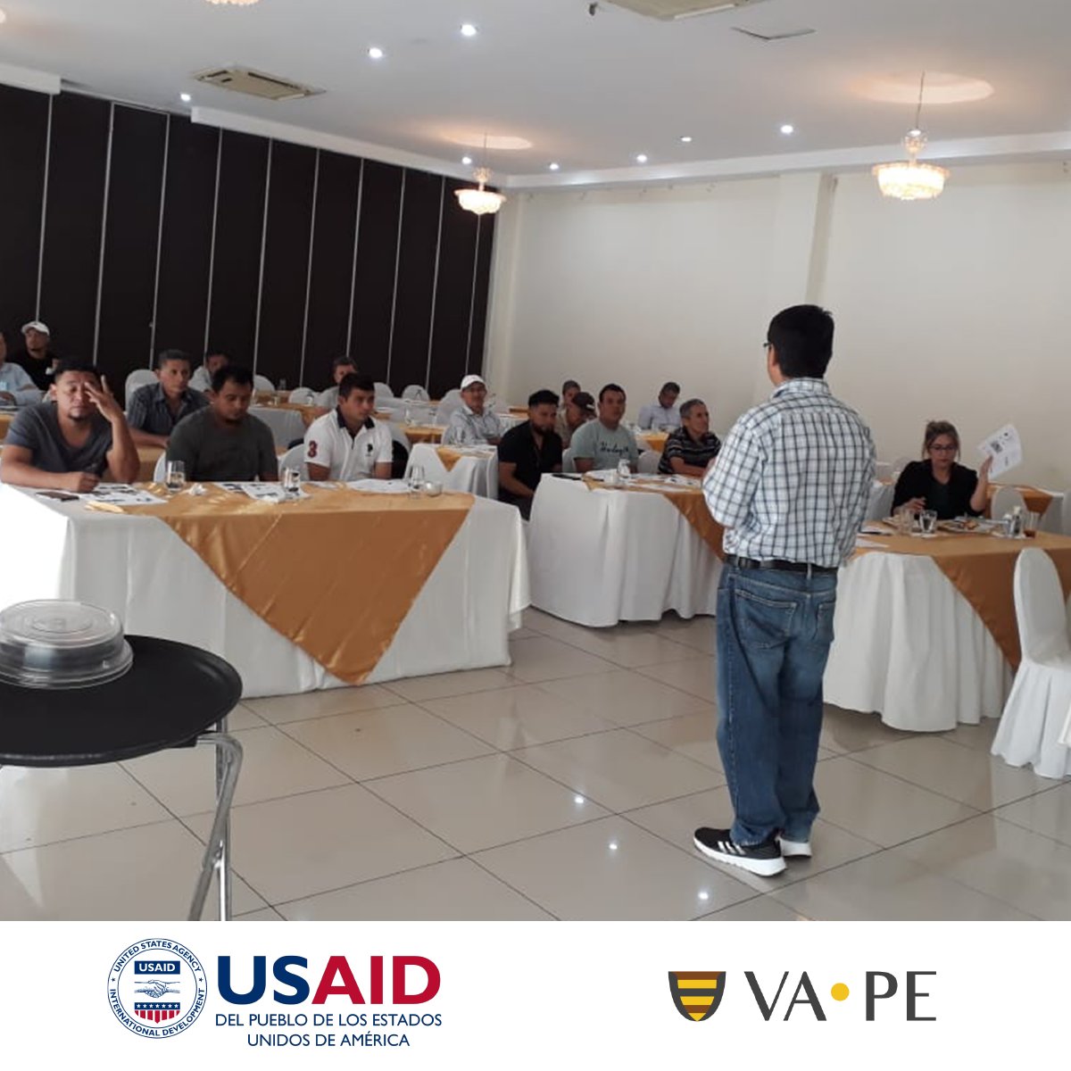 sv_vape's tweet photo. Gracias al apoyo de @USAIDES  estamos impartiendo capacitaciones en todo El Salvador.

En esta ocasión estuvimos en San Miguel, el tema impartido fue Buenas Prácticas Apícolas.
.
.
.
#honey #bee #bees #honeybee #love #beekeeper #honeybees  #natural  #honig #healthy https://t.co/Srpg6tSRt2
