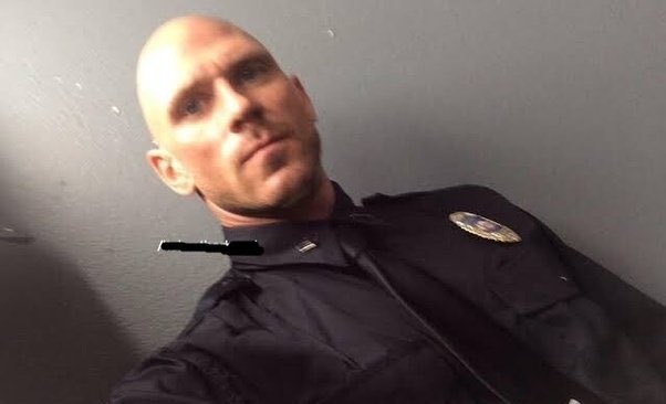 greg728_'s tweet photo. @BarryOnHere Hopefully the authorities can do something about this https://t.co/XZht8MuyJG