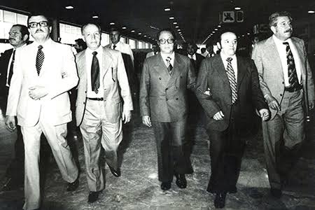 CarlosSO_Moro's tweet photo. Mi familia fue una de las tantas que trabajaron para construir la movilidad de este país 🇲🇽. Este esfuerzo no hubiese dado frutos sí Esos grandes hombres cómo lo fue mi abuelo y lo es mi padre, no hubiesen unido esfuerzos hace 33 años en una organización como @CANAPAT. FELIZ ANIV https://t.co/lqok5XbF5s
