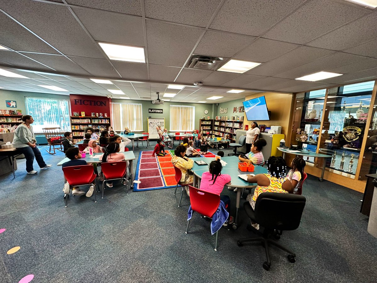 ChouteauSchool's tweet photo. Excited to see the Chouteau Diversity Council meet for the first time! We had a HUGE # of kiddos who wanted to join…39 kids! So many kids dedicated to making our school feel safe and create belonging within our building! @dmagers83 @PreKMrsBennett @WalkerAnjanette @NKCSchools https://t.co/Tf73v5pgvw