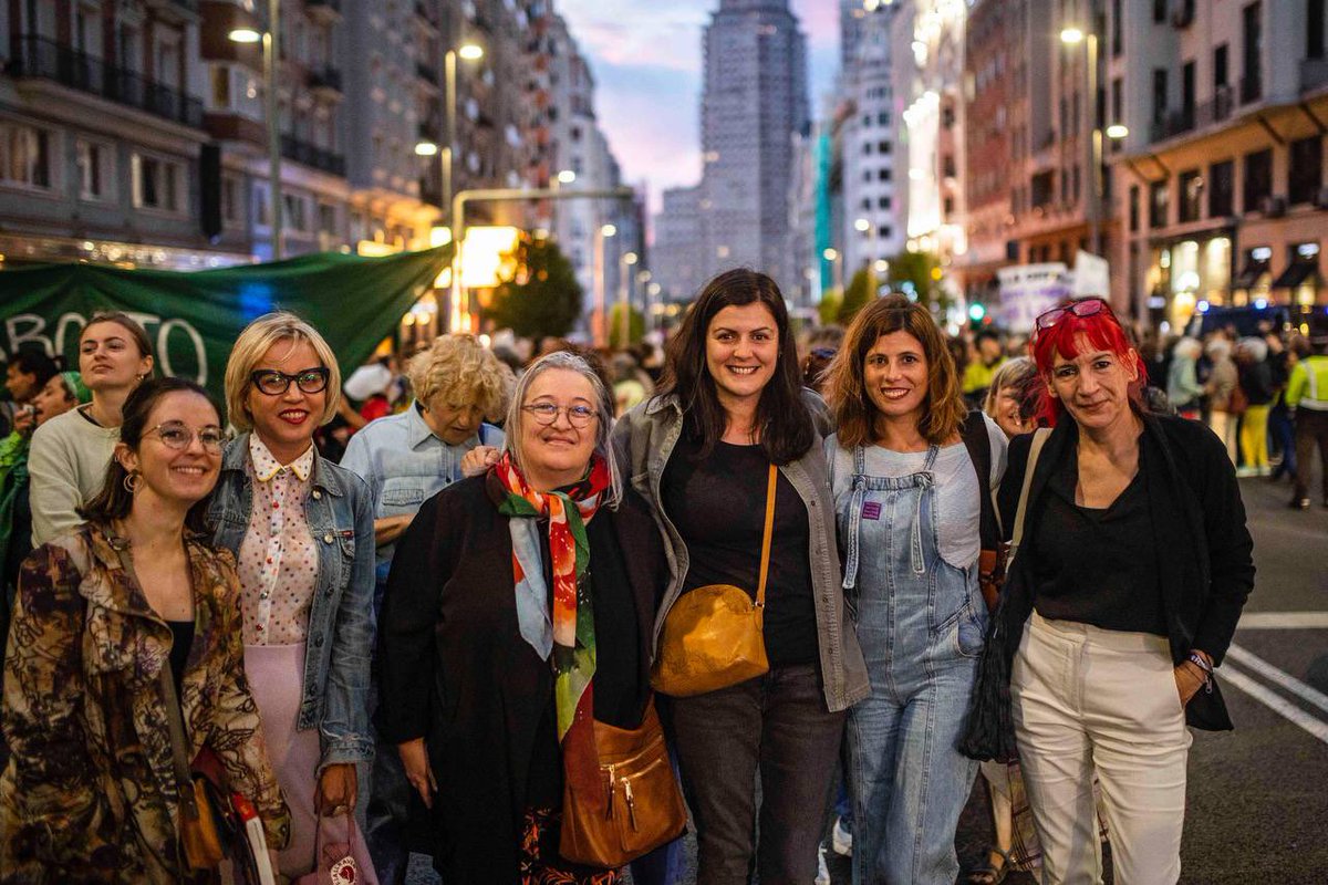 Loretoarego's tweet photo. Madrid exige que el aborto se practique en la pública. #28S https://t.co/WhtB5CIQYV