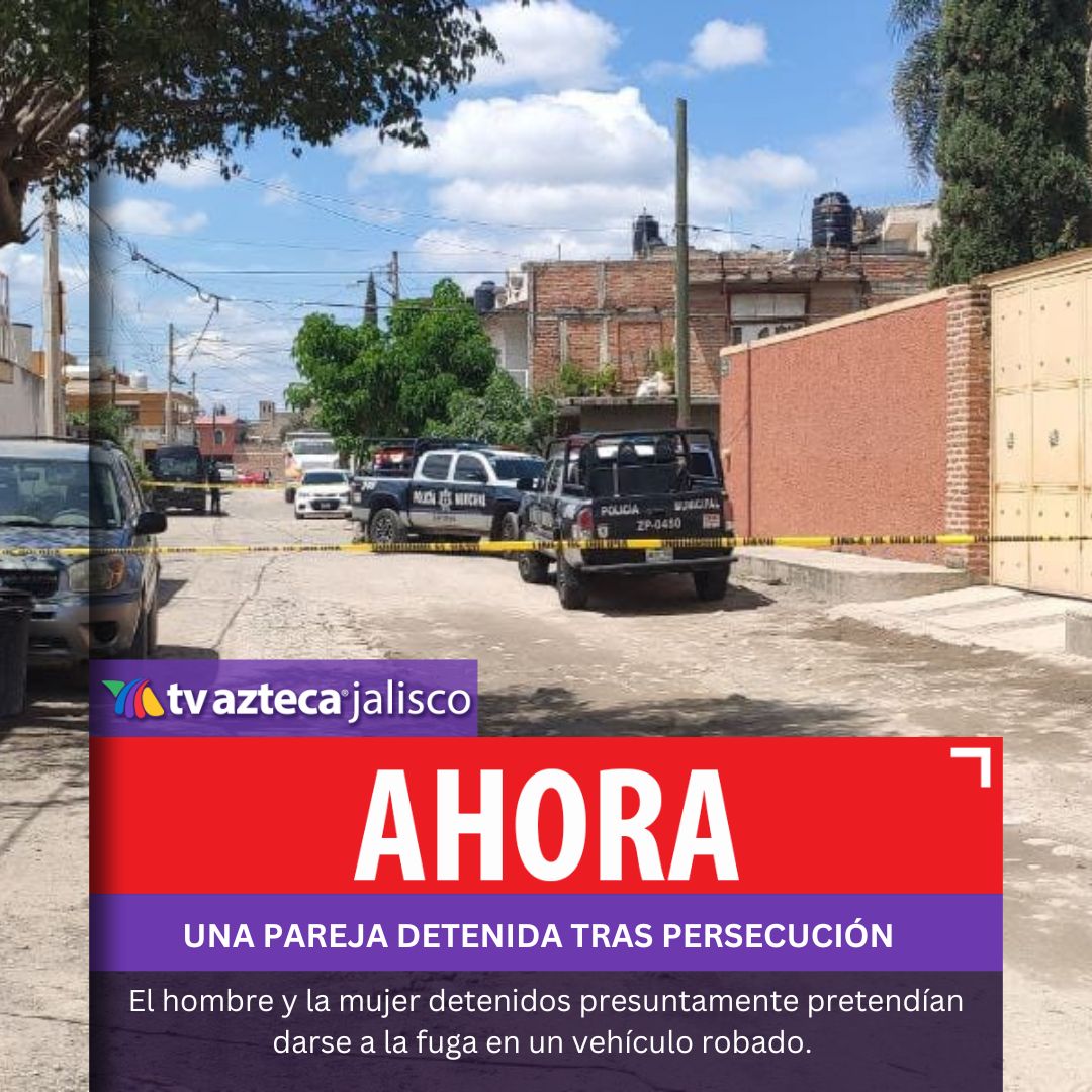 TVAztecaJalisco's tweet photo. 🔴#AHORA Dos personas fueron detenidas por presunto robo con violencia de un vehículo de plataforma luego de que intentaron darse a la fuga. La persecución comenzó en la Col. Parques de Tesistán y concluyó en La Magdalena. Policías aseguraron un arma de fuego y una punzocortante. https://t.co/xVqel4XZAc