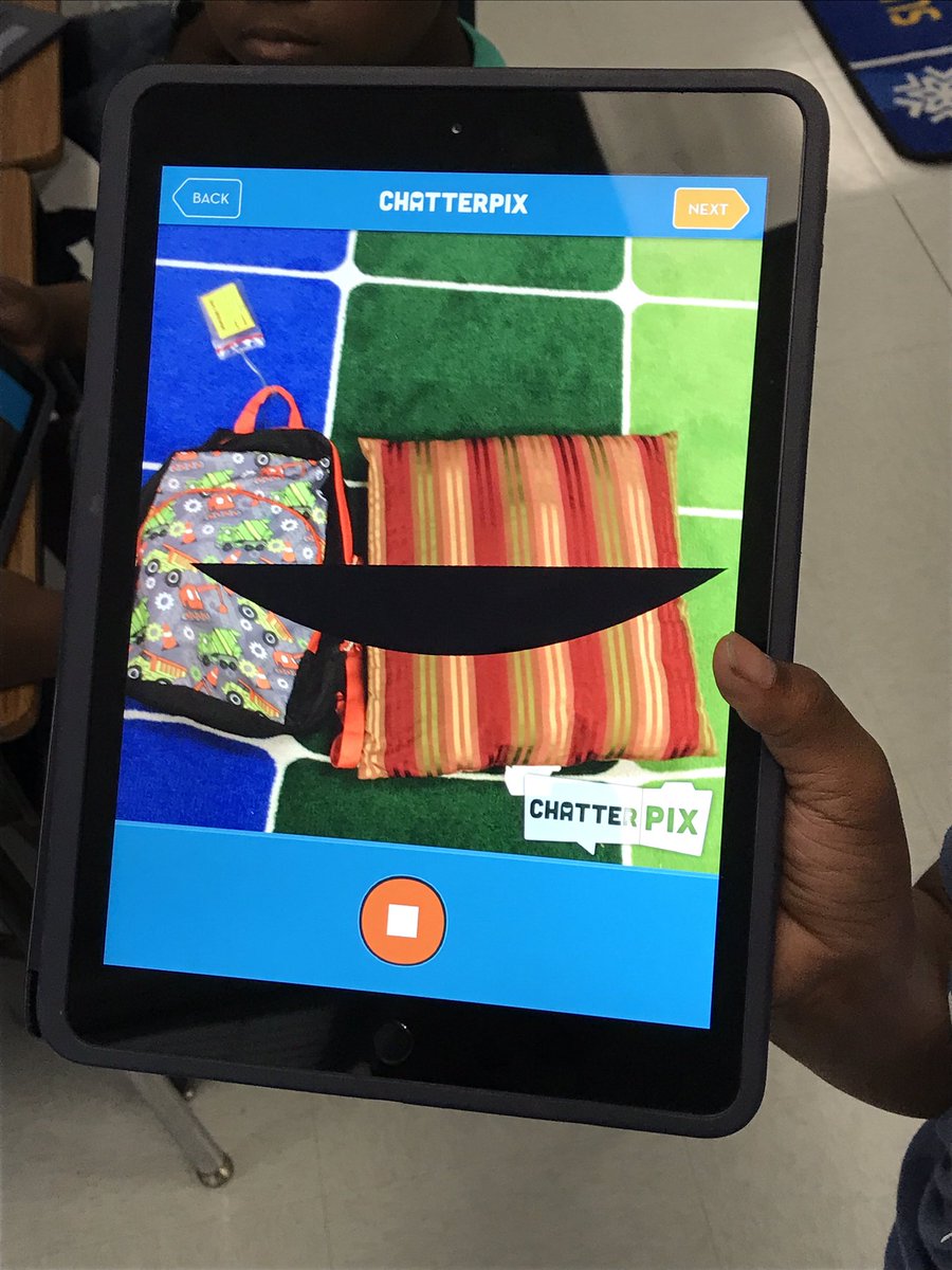 jsolnekfrazier's tweet image. Ss in 1st @RockbrookES learn @duckduckmoose’s ChatterKids to recap learning. This tool can be used in #AnyContent &amp;amp; w. #AnyLanguage making it great for any lesson! Bonus? Seeing the excitement on the faces of Ss as they created &amp;amp; shared work. #DigitalLISD #lisdLandT #oneLISD