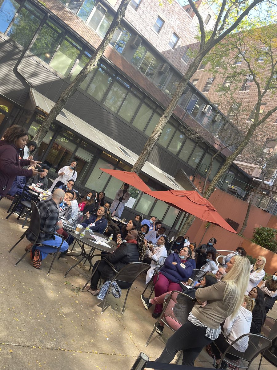 AishaD_Miller's tweet photo. When CC &amp; M/S Unit Council Division Leaders meet up to welcome Fall🍁 with fun activities, food, laughter &amp; chatter on retention strategies #TeamsUnite #TeamBuilding #ProudDON #BFAW #OurTeamsRock #FunInTheFall #StayBrooklyn https://t.co/aSrLapFSl4