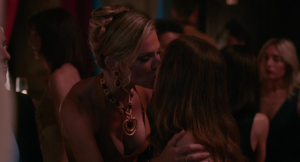 TriciaHelferNet's tweet photo. 'Spin Me Round' Screencaps 🔗 https://t.co/xcydetIhsf #TriciaHelfer

📸 [x47] https://t.co/wXWRgQd3hY